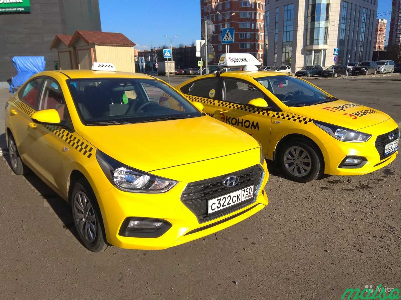 Водитель такси без аренды. Hyundai Solaris 2018 такси. Хендай Солярис taksi. Hyundai Solaris 2020 такси.