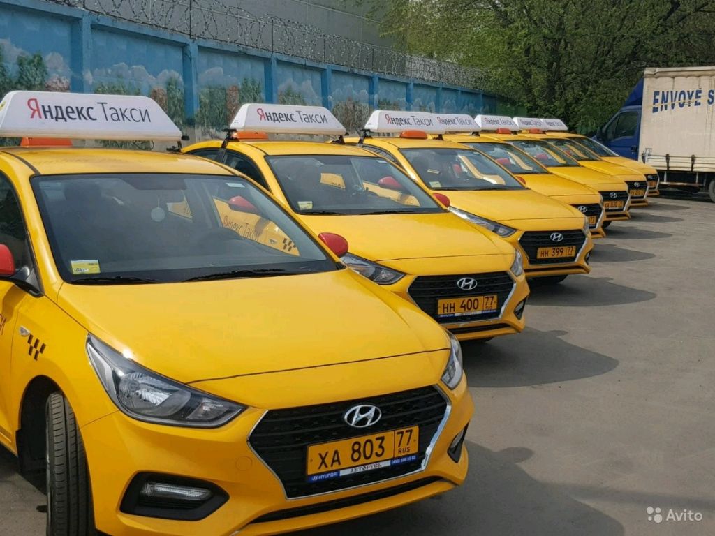 Водитель такси с ежедневными выплатами в Москве. Фото 1