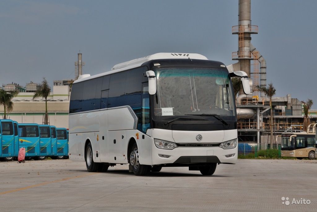 Туристический автобус Голден Драгон 6957 в Москве. Фото 1