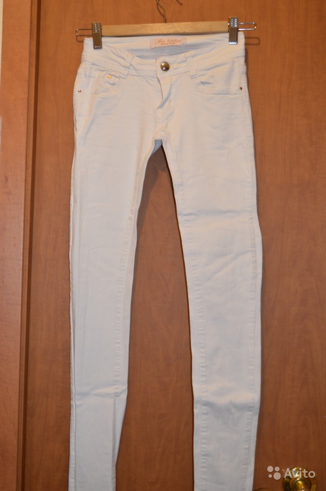 Узкие белые джинсы брюки XS Италия в Москве. Фото 1