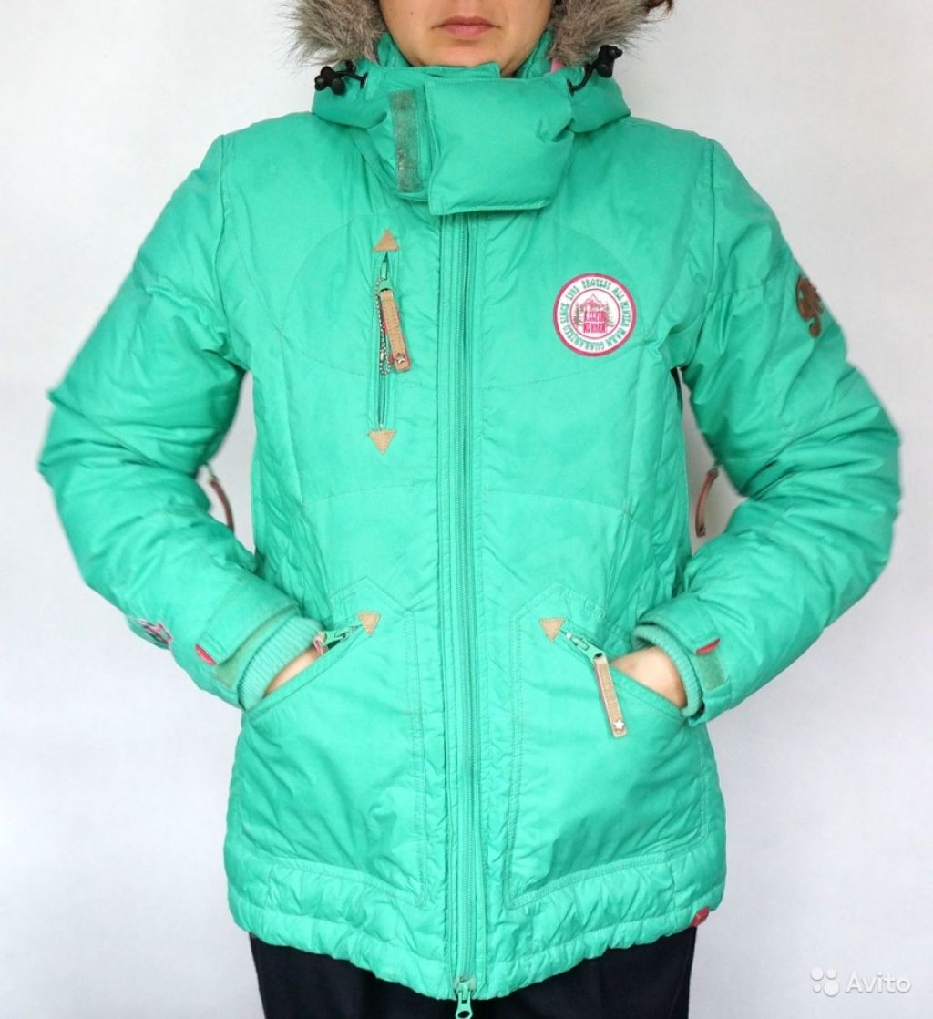 Куртка женская горнолыжная, размер 44, б/у в Москве. Фото 1
