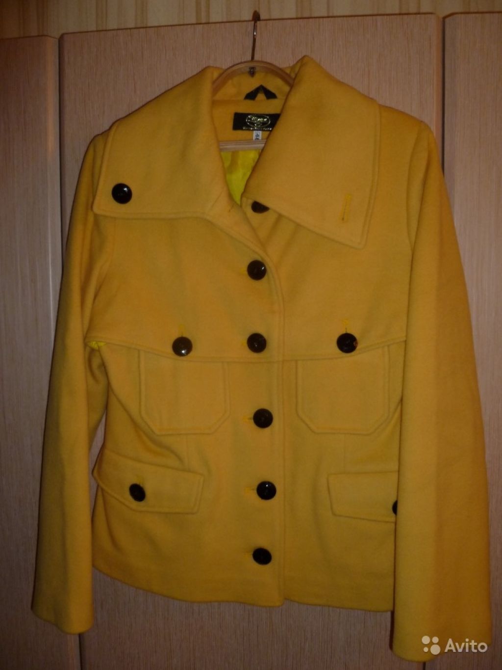 Пальто женское, демисезонное, жёлтое. Торг в Москве. Фото 1