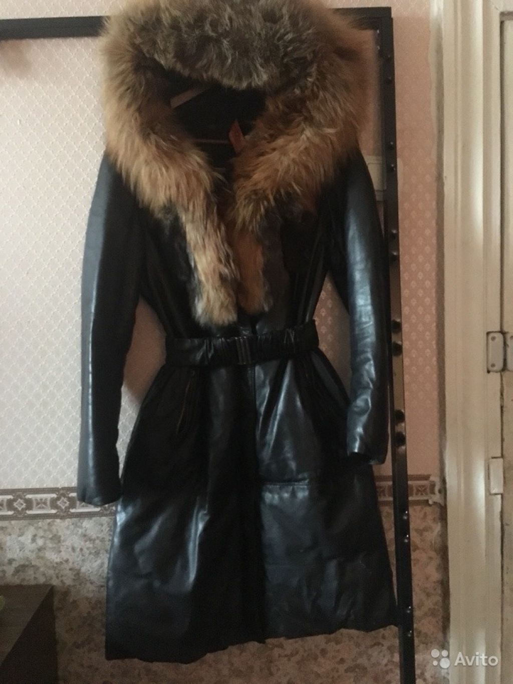 Кожаное пальто с лисой в Москве. Фото 1