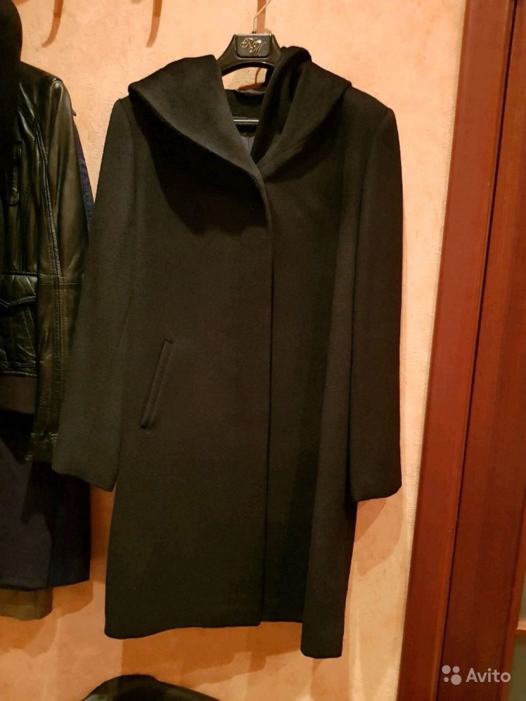 Продается черное пальто в Москве. Фото 1