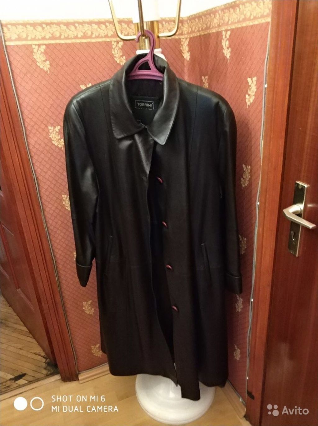 Женское кожаное пальто в Москве. Фото 1