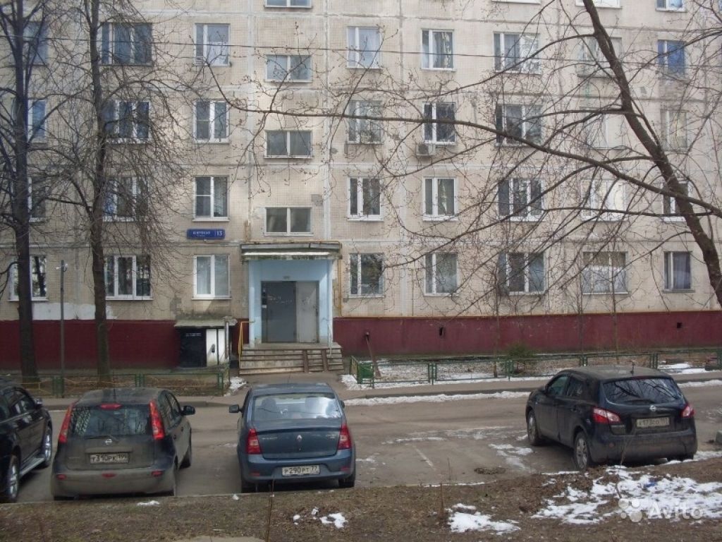 Комната 28 м² в 3-к, 1/9 эт. в Москве. Фото 1