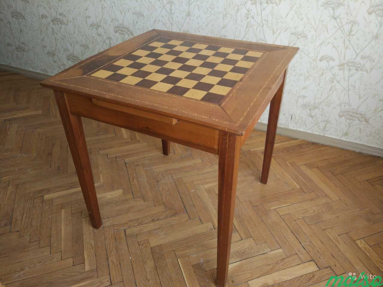 Шахматный стол в Москве. Фото 1
