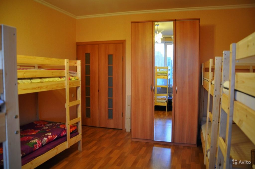 Хостел недорого в москве на длительный срок. Маленький хостел 20 комнат. Комната на 20 человек хостел. Central Hostel в Новосибирске. Комната в общежитии Новосибирск.