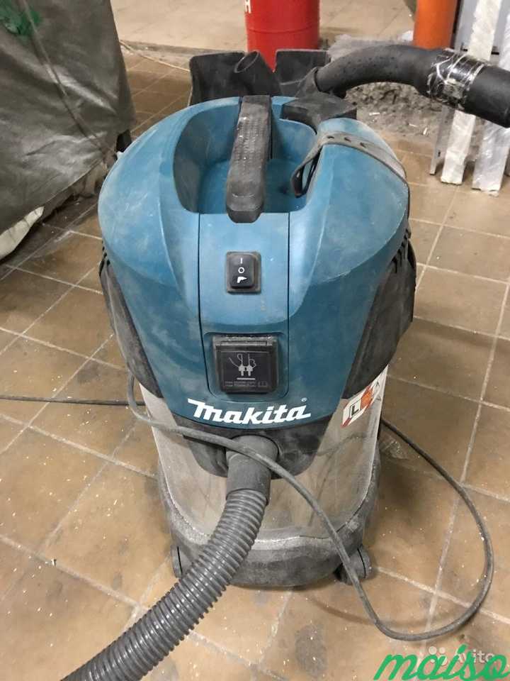 Строительный пылесос makita. Пылесос Makita vc3011l. Пылесос Макита 3011. Профессиональный пылесос Makita vc3011l 1000 Вт. Makita 3011 пылесос Макита.