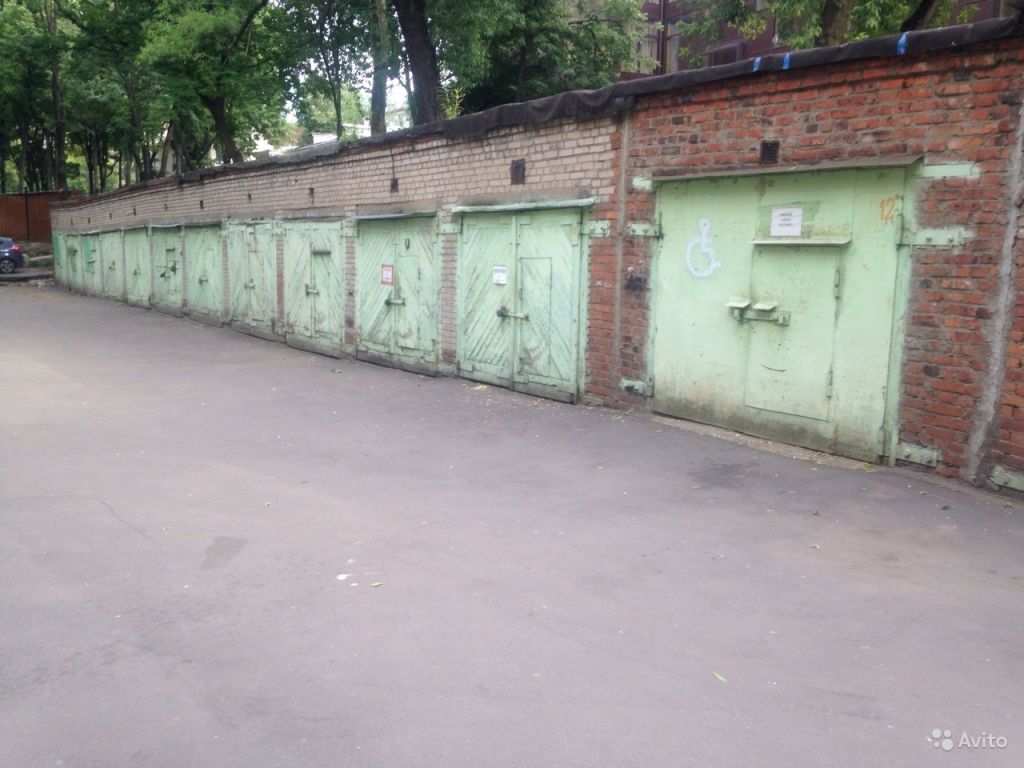 Гараж, 10 м² в Москве. Фото 1
