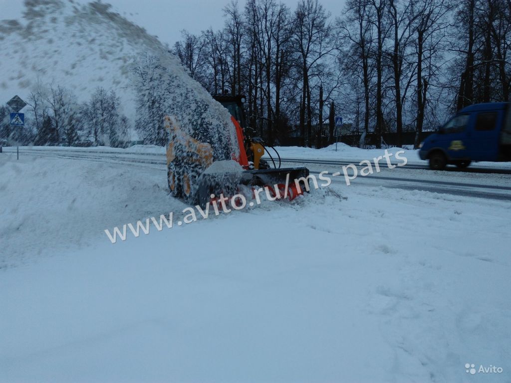 Снегометатель (шнекоротор) на мини-погрузчик в Москве. Фото 1