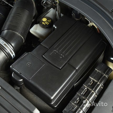 Крышка аккумуляторной батареи VW Tiguan 2017 в Москве. Фото 1