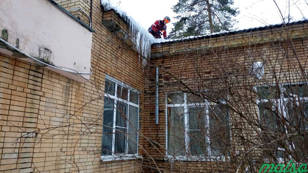 Очистка крыш от снега и наледи альпинистами в Москве. Фото 2