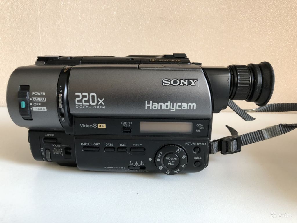 Авито видеокамера. Sony CCD tr730e. Кассетная видеокамера Sony Handycam. Sony CCD-tr511e. Видеокамера сони Handycam кассетная.