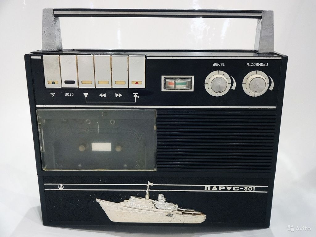 Кассетный магнитофон Парус-301 1972 год в Москве. Фото 1