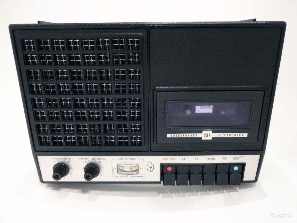 Кассетный магнитофонЭлектроника-302 1991 год в Москве. Фото 1