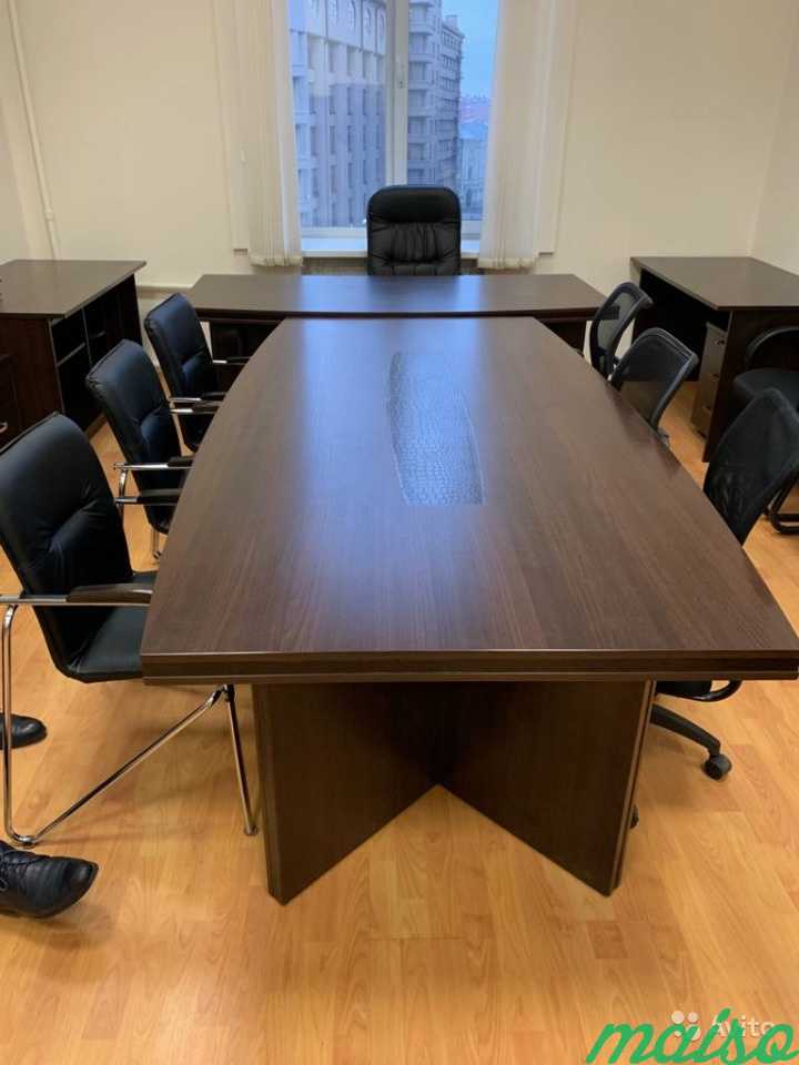 Переговорный стол и стол руководителя в Москве. Фото 1