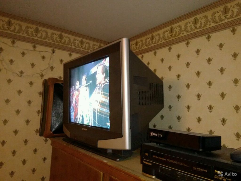 Купить телевизор на авито недорого в москве. Телевизор Sharp 21lf2-ru 21". Телевизор Sharp плоский экран. Телевизор Шарп с плоским экраном. Монитор телевизор Sharp.
