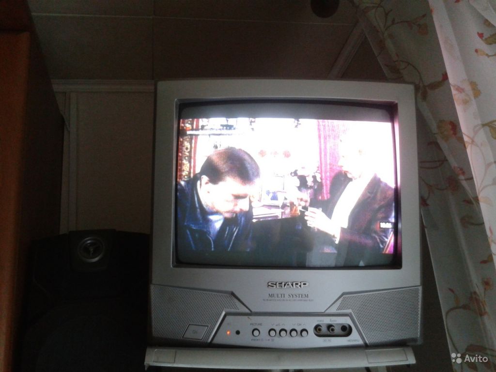 Кинескопический телевизор. Кинескопический телевизор JVC высота 70 см. Фотография кинескопического телевизора. Кинескопический телкыизор. Телевизор б у спб