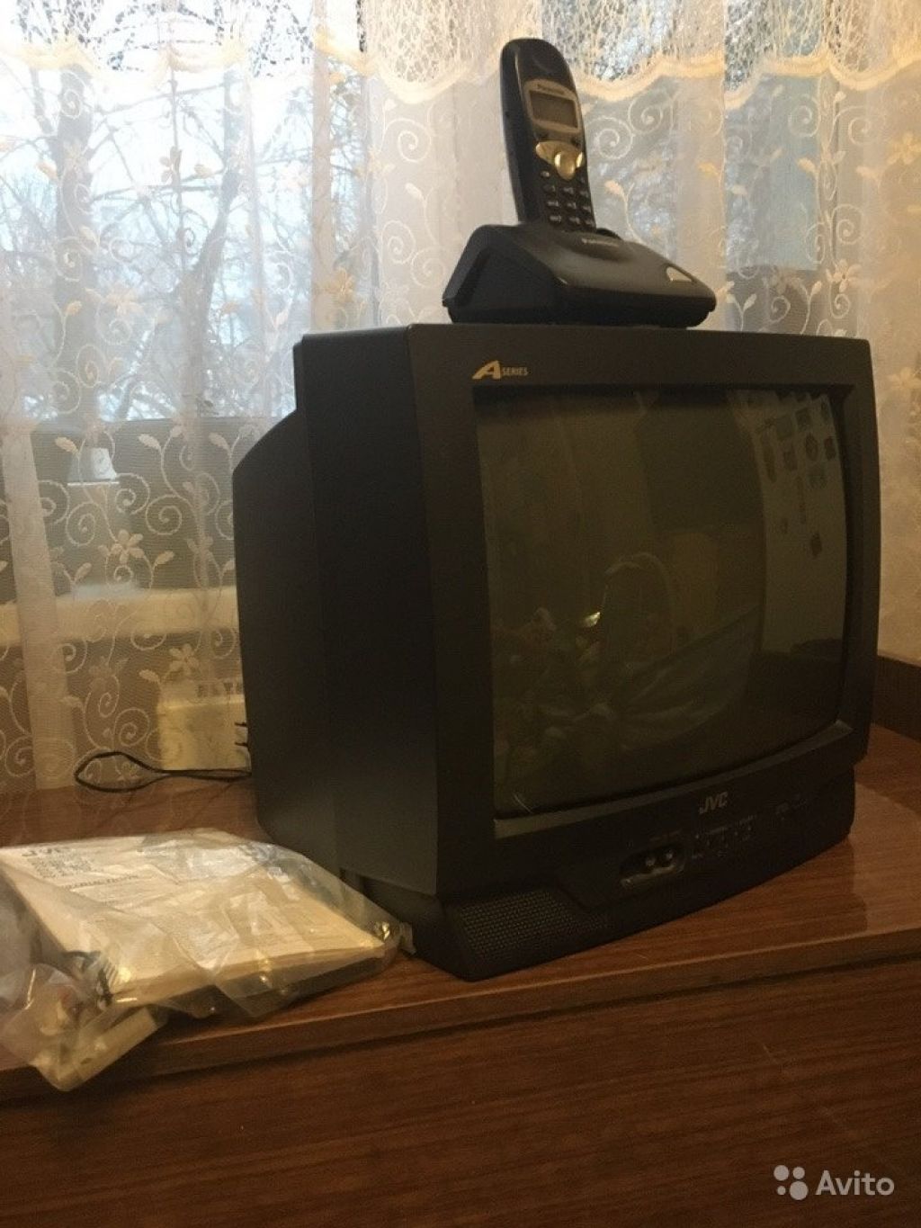 Телевизор и телефон в Москве. Фото 1