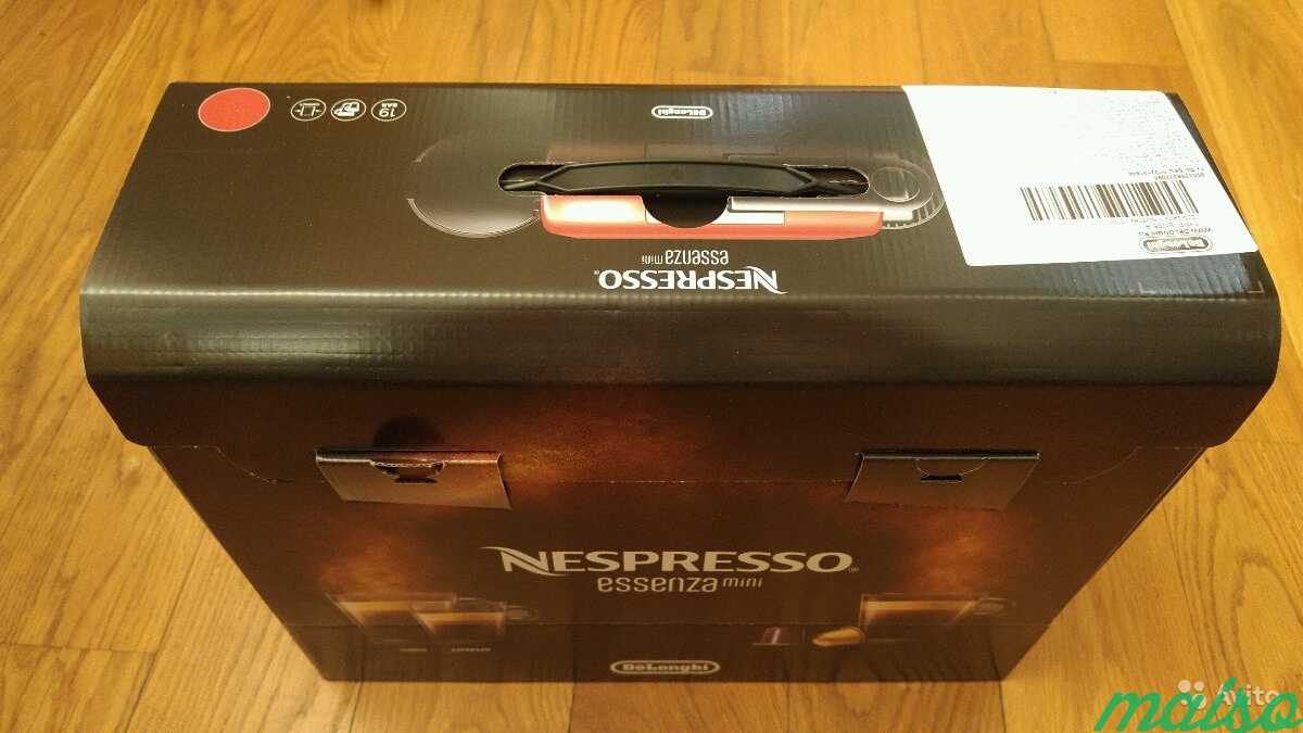 Кофемашина Nespresso Essenza mini красная Новая в Москве. Фото 2