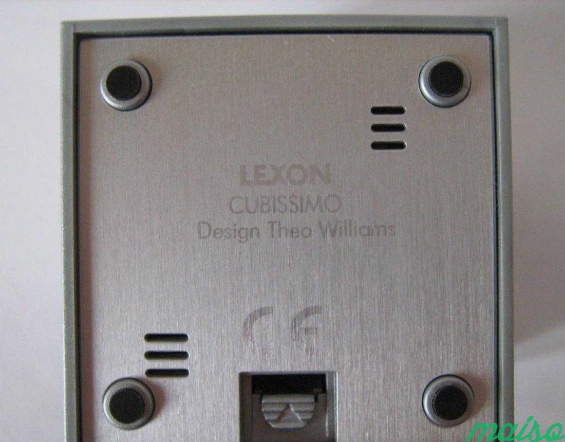 Часы-кубик Lexon с логотипом сотового оператора в Москве. Фото 4