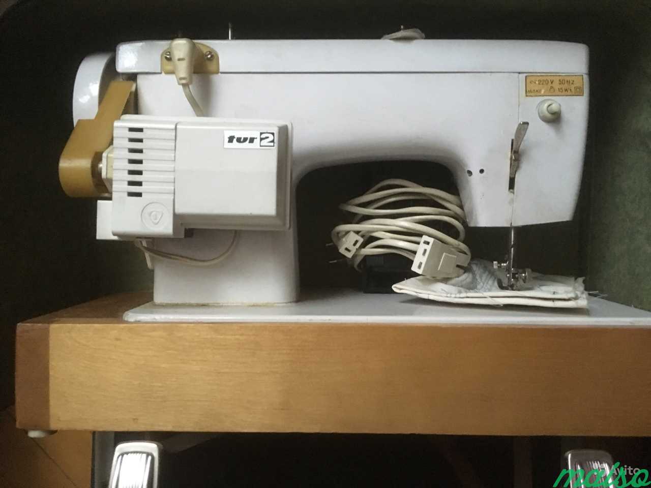 Электрическая швейная машинка Чайка 132м