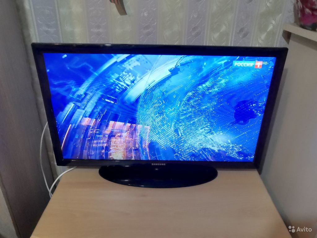 Телевизор SAMSUNG UE32D4003B, оч.хор.состояние в Москве. Фото 1