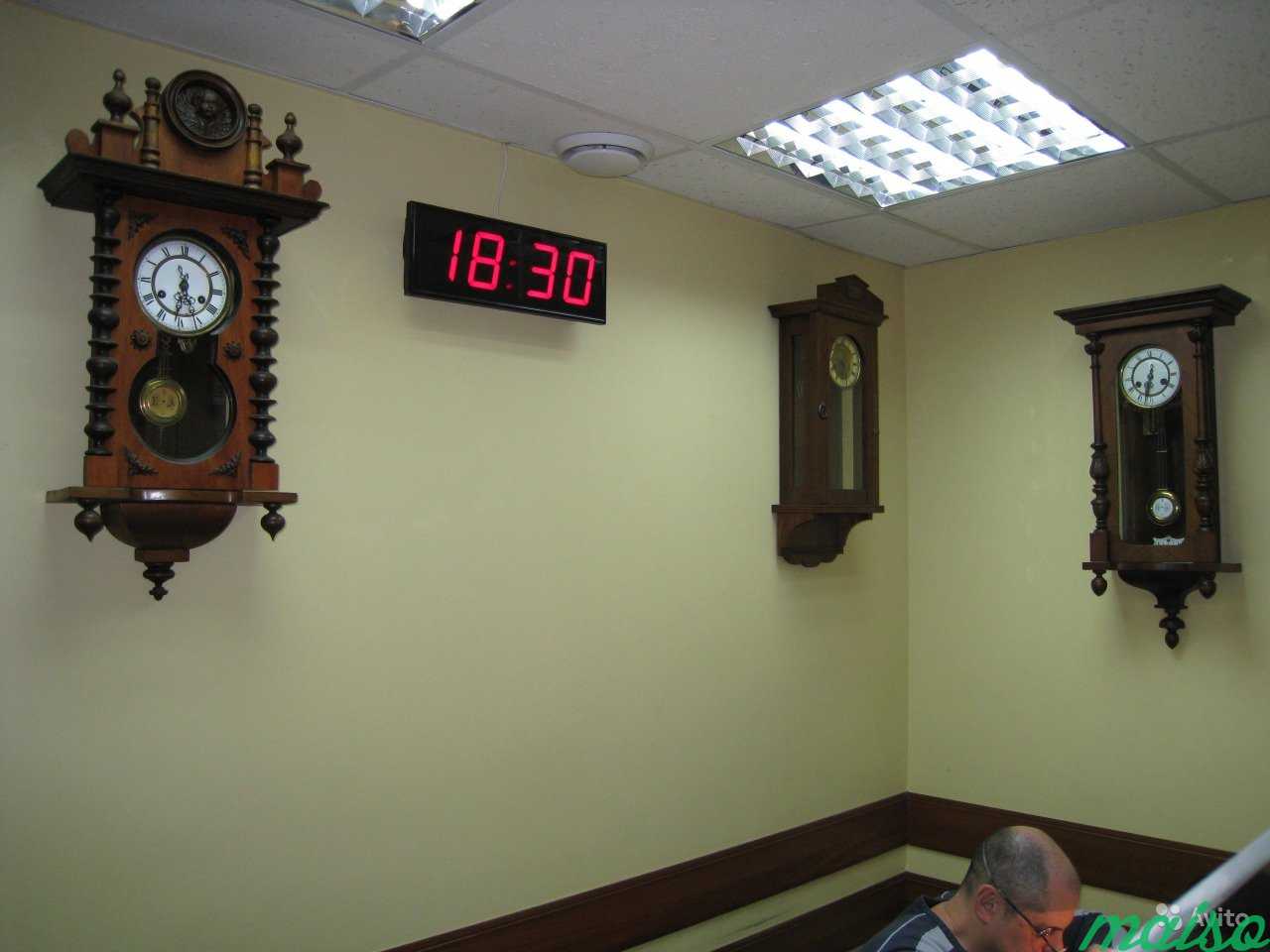 Часы на старых зданиях. Реставрация старых настенных часов. Часовой мастер. Сокольники ремонт антикварных часов.