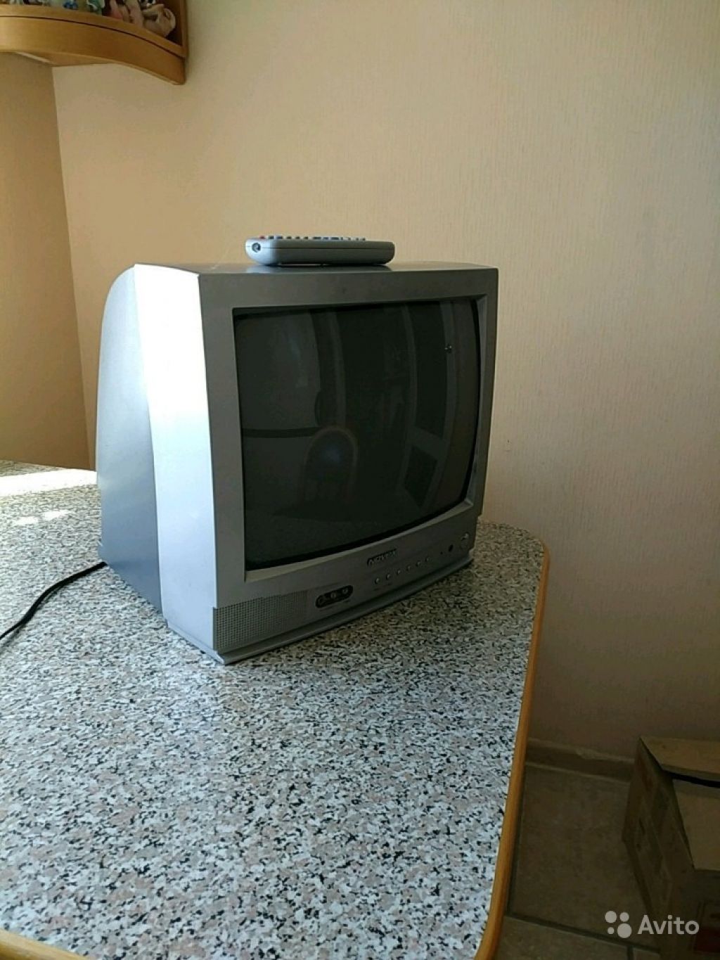Телевизор 37 см