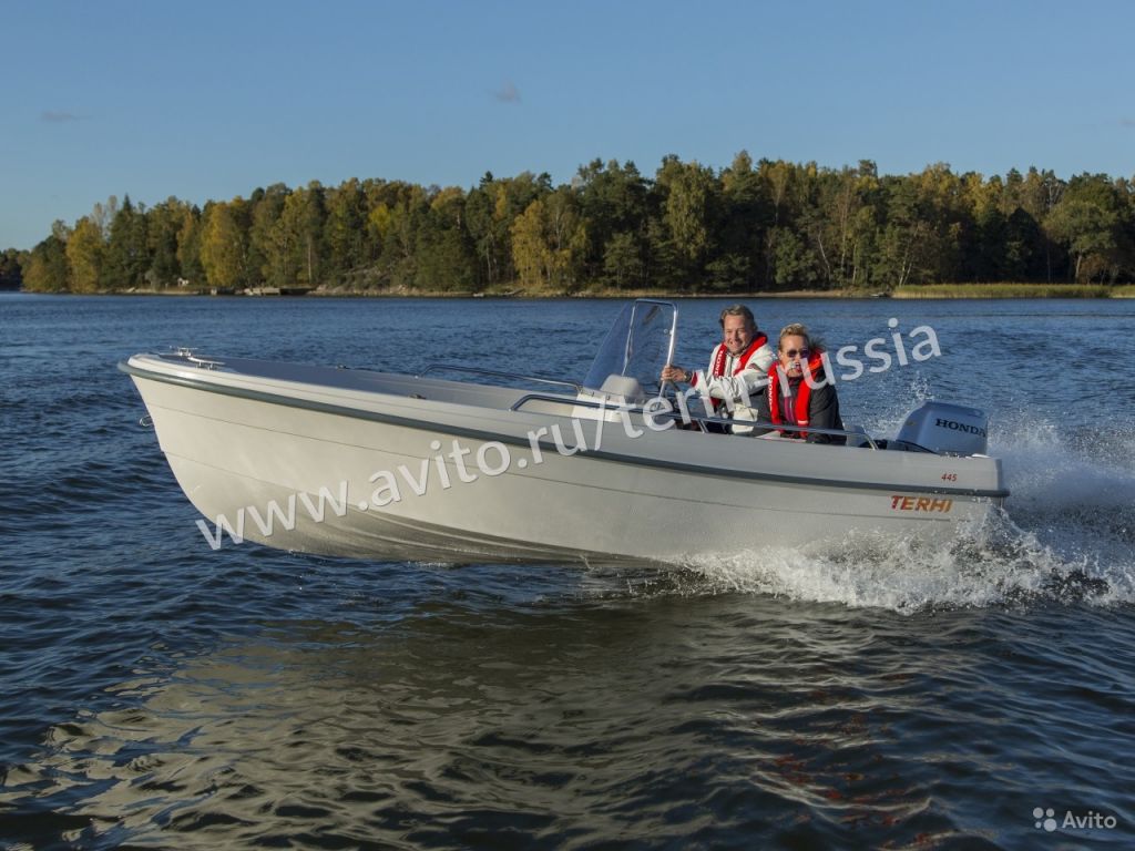 Финская пластиковая лодка Terhi (Терхи) 445C в Москве. Фото 1
