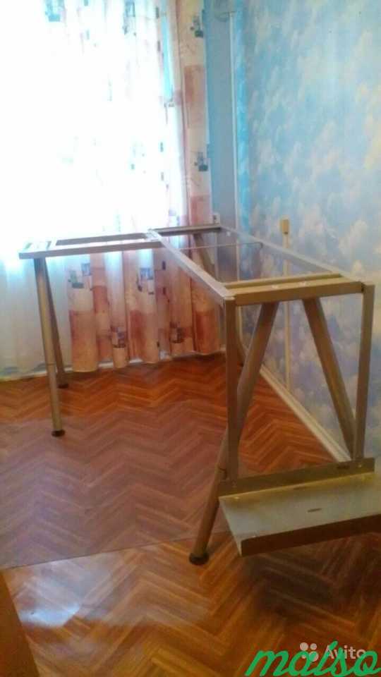 Угловой стол Икеа в Москве. Фото 4