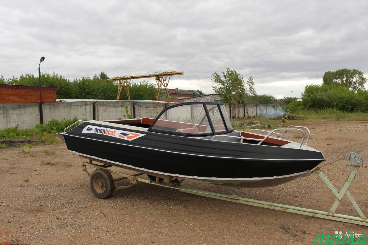 Новая моторная лодка Orionboat 46 Д в черном цвете в Санкт-Петербурге. Фото 3