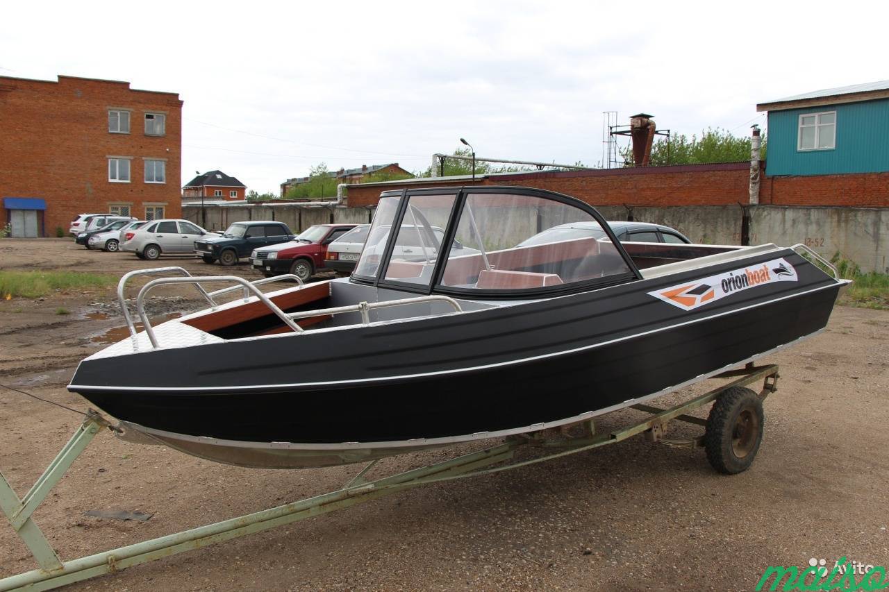 Новая моторная лодка Orionboat 46 Д в черном цвете в Санкт-Петербурге. Фото 2