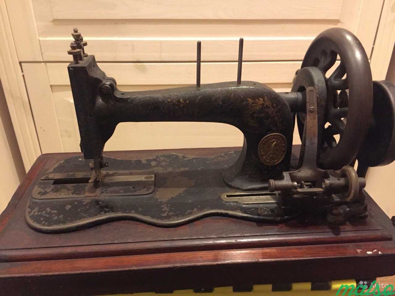 Продать швейную машинку зингер. Швейная машинка (Zinger super 2001). Американская машинка Зингер. Машинка Сингер и Зингер 1990. Singer швейная машинка 1874 года.