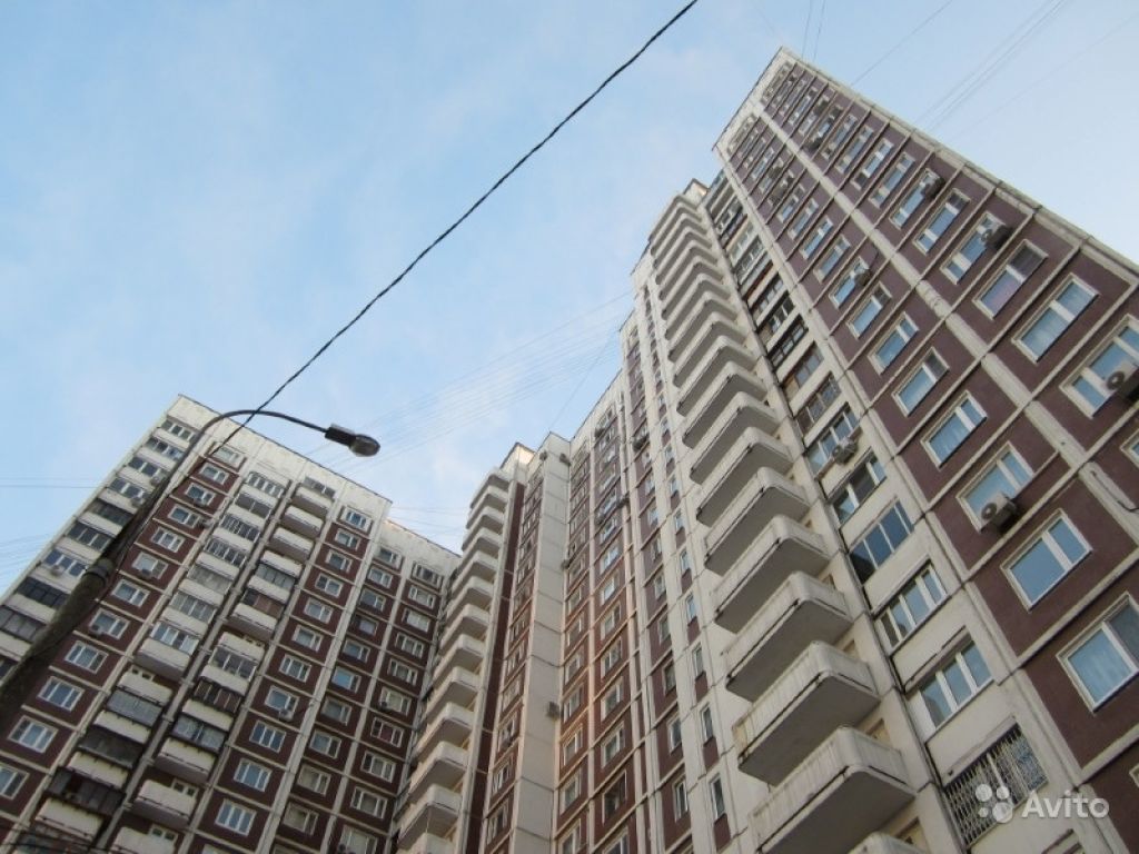 Продам квартиру 2-к квартира 60 м² на 6 этаже 22-этажного панельного дома в Москве. Фото 1