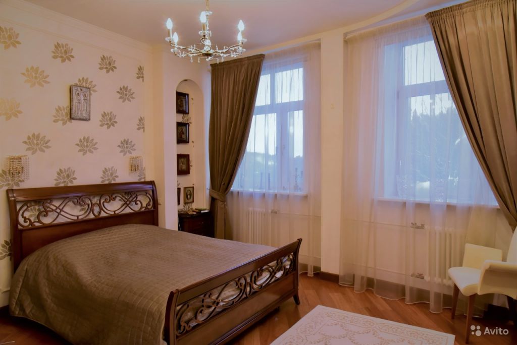 Продам квартиру 3-к квартира 140 м² на 3 этаже 7-этажного монолитного дома в Москве. Фото 1