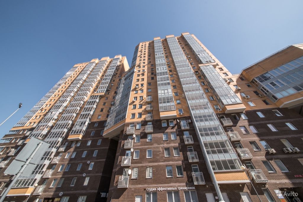 Продам квартиру 4-к квартира 116.4 м² на 8 этаже 22-этажного кирпичного дома в Москве. Фото 1