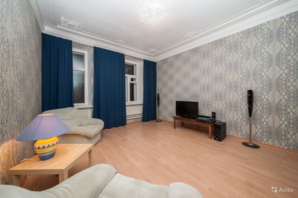 Продам квартиру 5-к квартира 113.8 м² на 4 этаже 4-этажного кирпичного дома в Москве. Фото 1