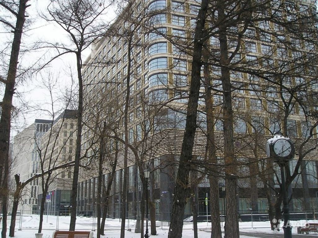 Продам квартиру в новостройке 2-к квартира 74 м² на 5 этаже 15-этажного монолитного дома в Москве. Фото 1