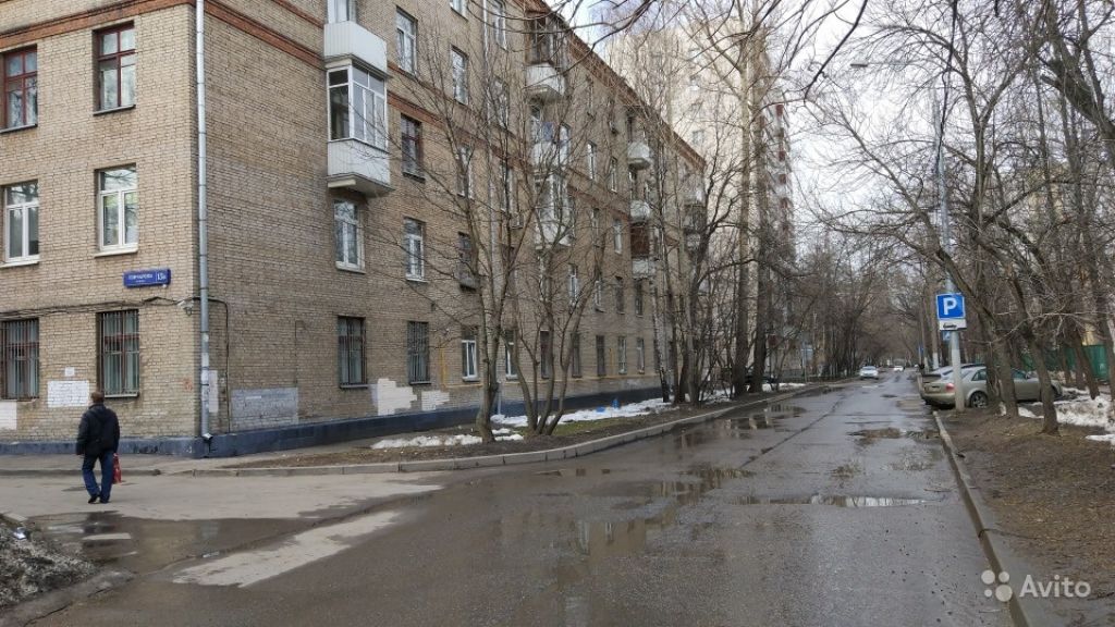 Продам комнату Комната 13 м² в 3-к квартире на 3 этаже 5-этажного кирпичного дома в Москве. Фото 1