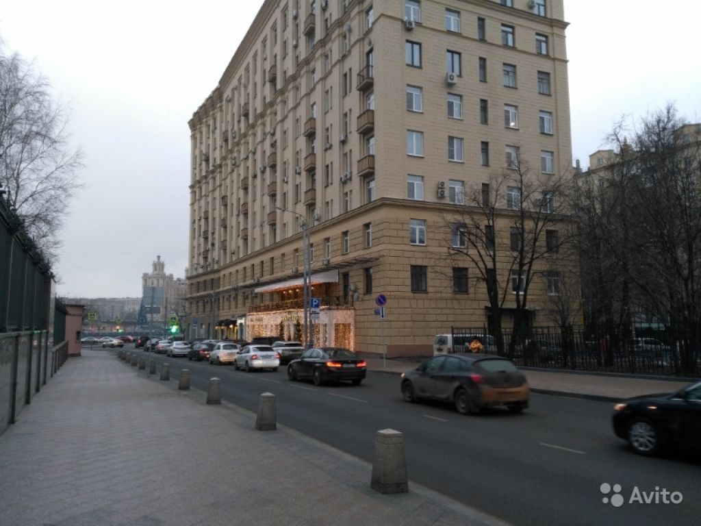 Продам квартиру 3-к квартира 90 м² на 7 этаже 11-этажного кирпичного дома в Москве. Фото 1