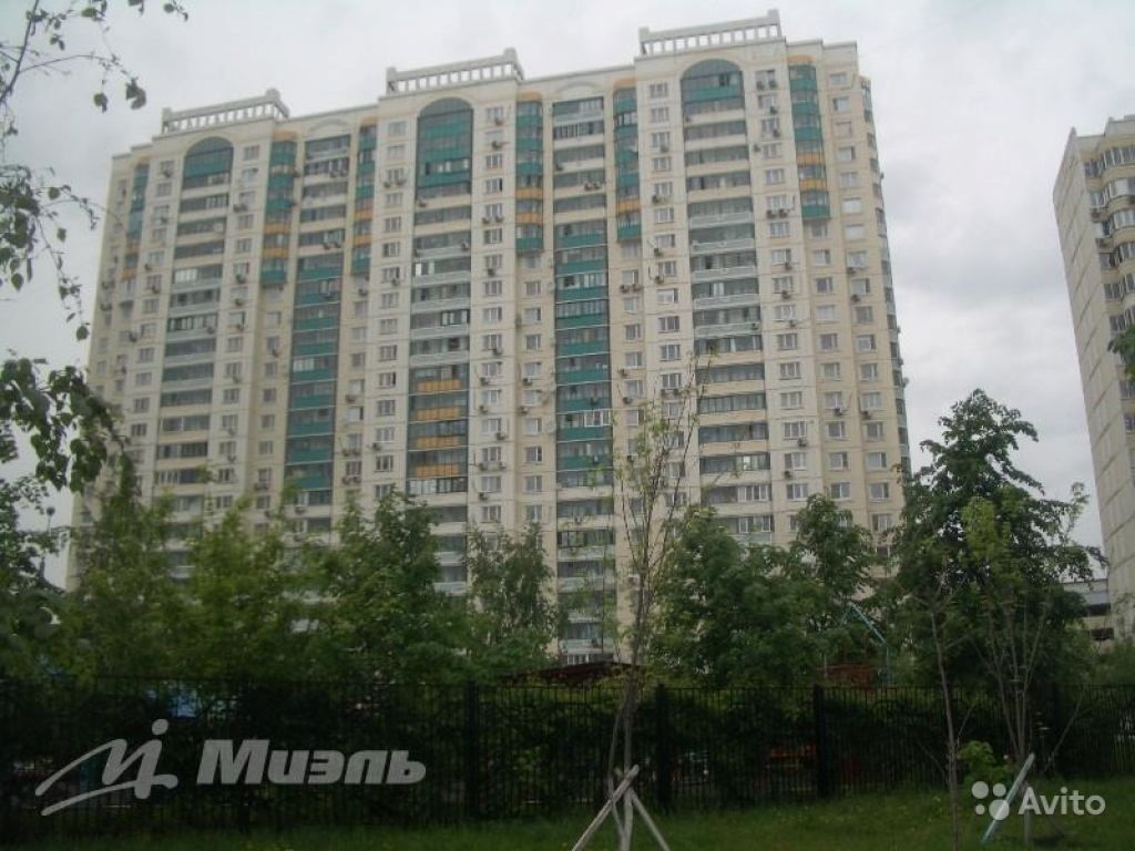 Продам квартиру 4-к квартира 106 м² на 9 этаже 23-этажного панельного дома в Москве. Фото 1