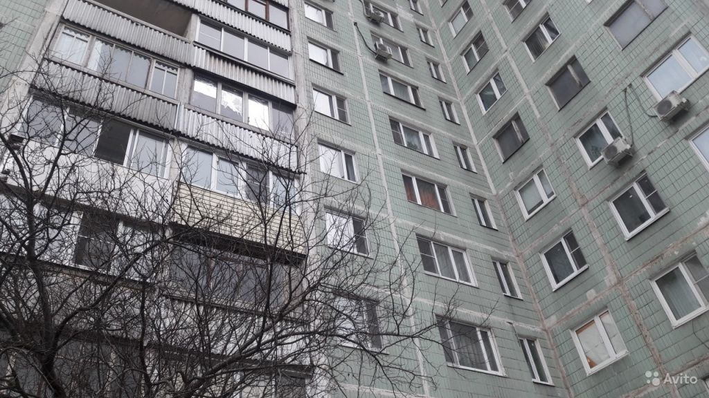 Продам квартиру 2-к квартира 52 м² на 4 этаже 16-этажного панельного дома в Москве. Фото 1
