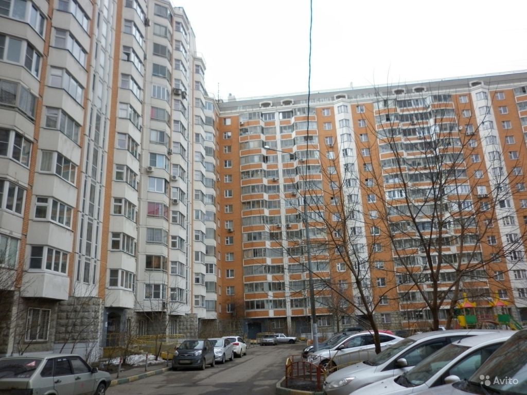 Продам квартиру 1-к квартира 38 м² на 3 этаже 14-этажного панельного дома в Москве. Фото 1
