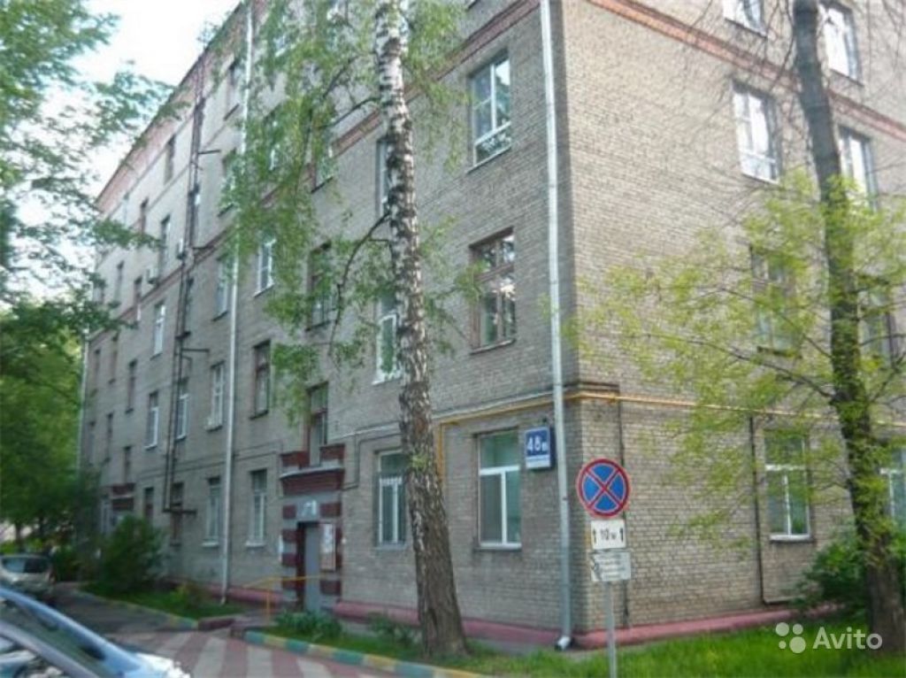 Продам комнату Комната 15.8 м² в 4-к квартире на 3 этаже 5-этажного кирпичного дома в Москве. Фото 1