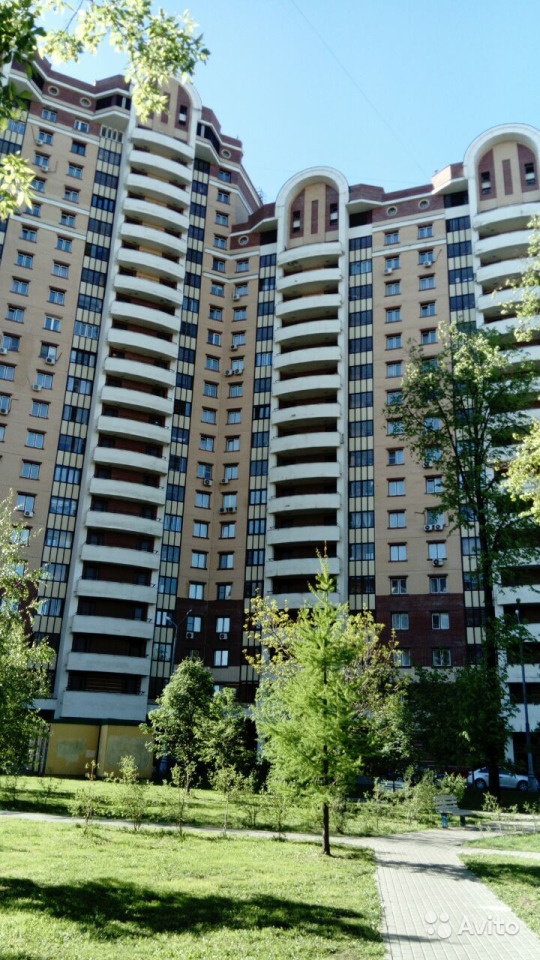 Продам квартиру 1-к квартира 40 м² на 10 этаже 17-этажного монолитного дома в Москве. Фото 1