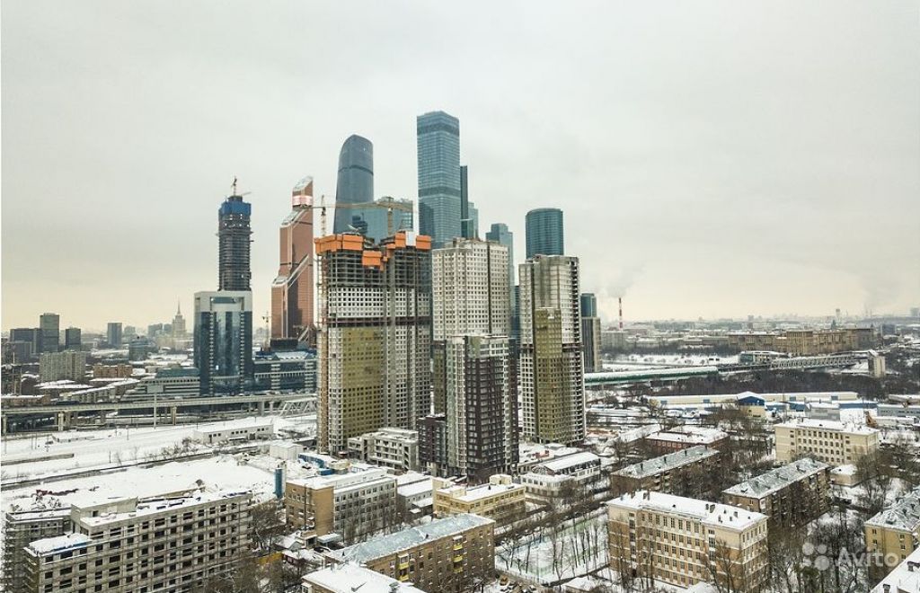 Продам квартиру в новостройке Студия 29.9 м² на 25 этаже 32-этажного монолитного дома в Москве. Фото 1
