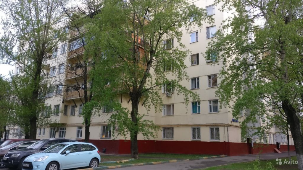 Продам квартиру 1-к квартира 50.2 м² на 5 этаже 6-этажного кирпичного дома в Москве. Фото 1