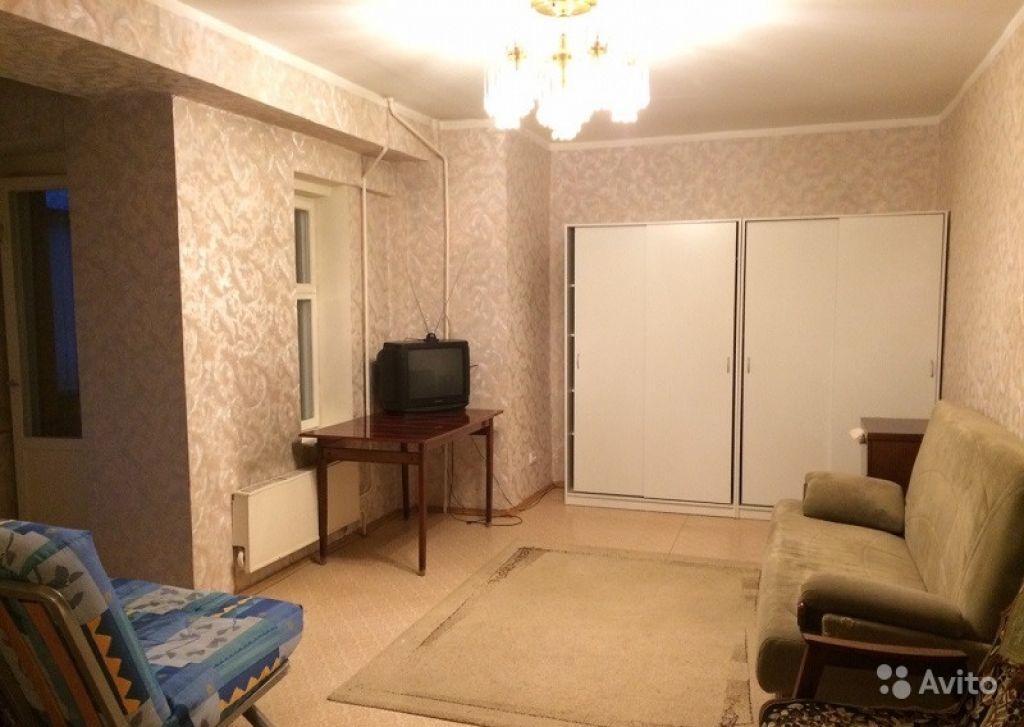 Продам квартиру 1-к квартира 40 м² на 2 этаже 5-этажного кирпичного дома в Москве. Фото 1